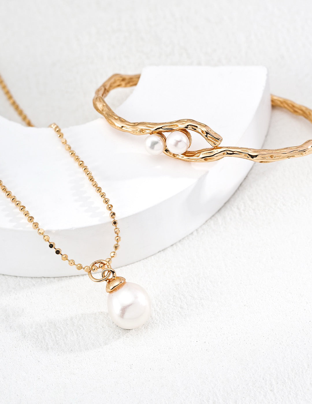 Single Pearl Disco Ball Chain Necklace