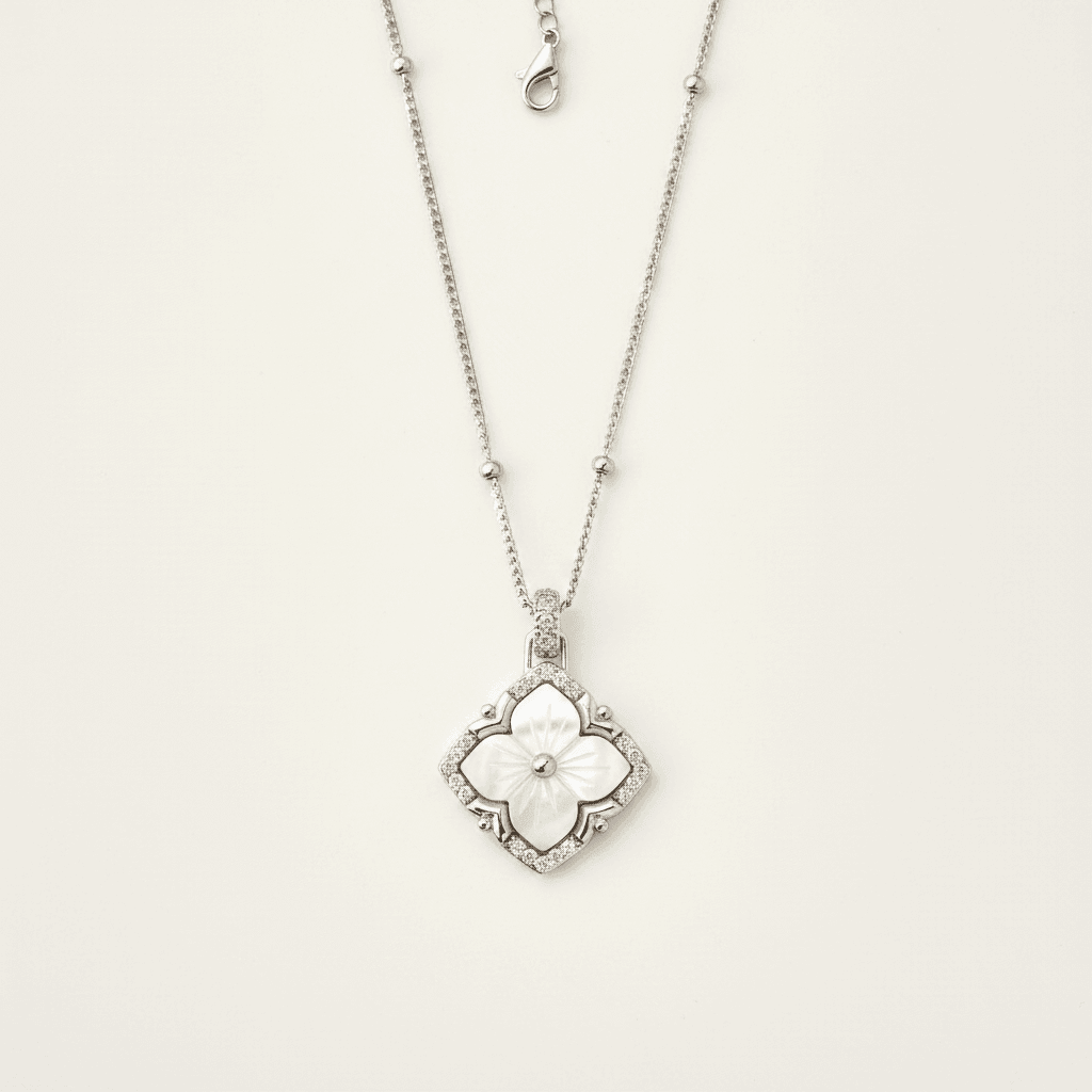 ShelFleur de Lumière Necklace