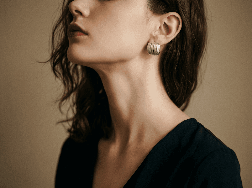 Ribbed Cushion Square Stud Earrings