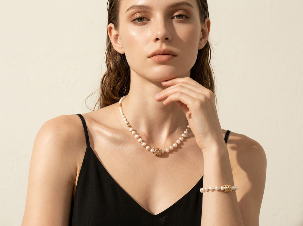 Lumière Pearl Knot Bracelet