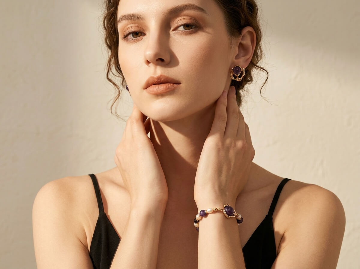 Amethyst & Pearl Griffe Royale Bracelet