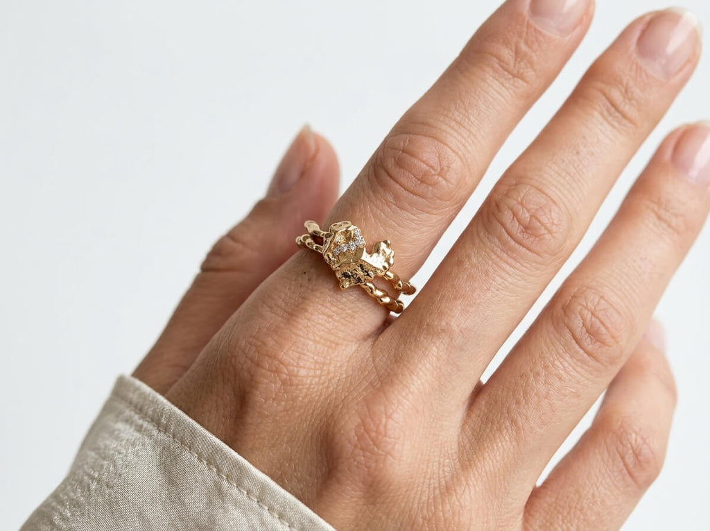 Molten Heart Twisted Band Ring