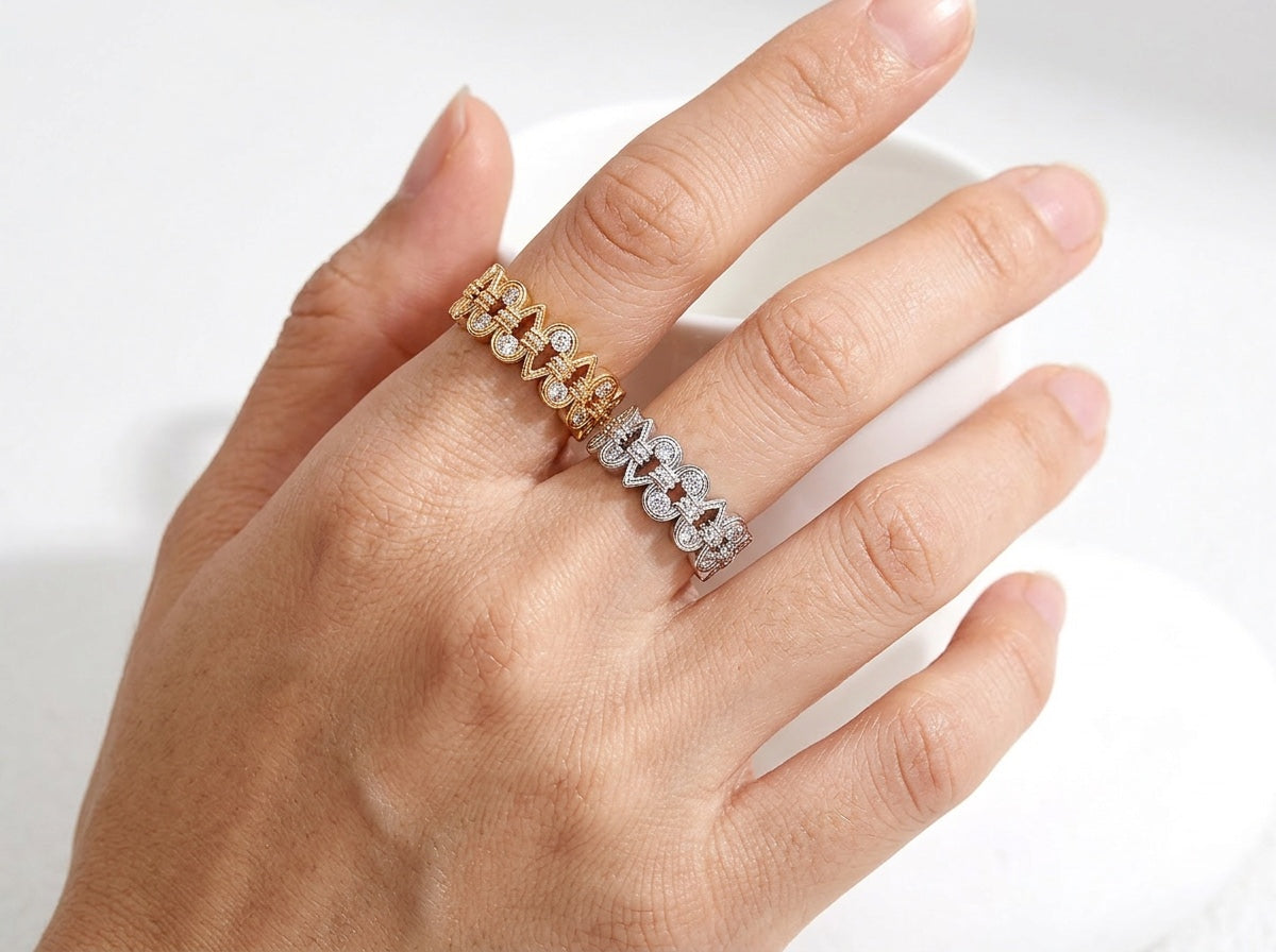 Fleur-de-Lis Eternity Open Ring