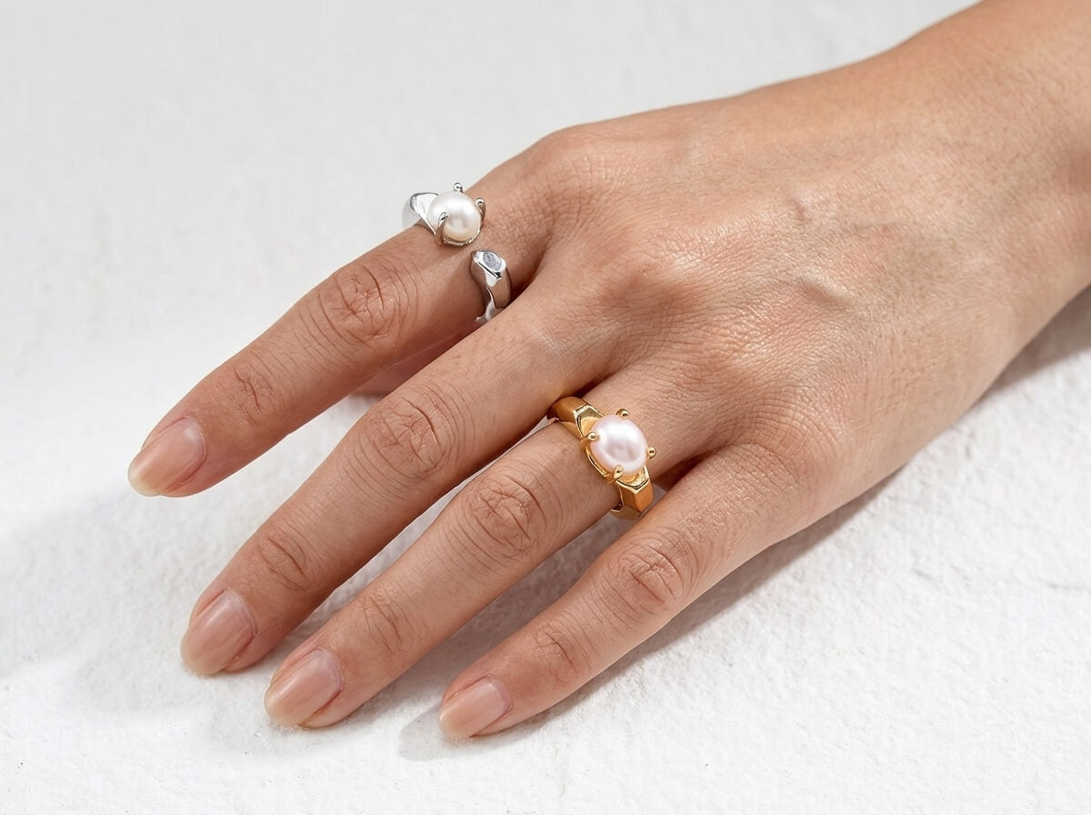 Molten Pearl Claw Ring