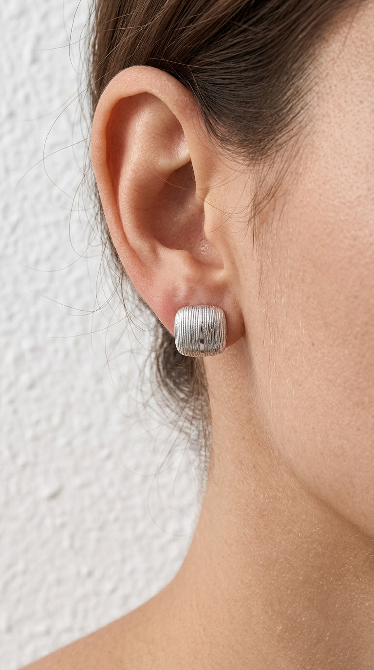 Ribbed Cushion Square Stud Earrings