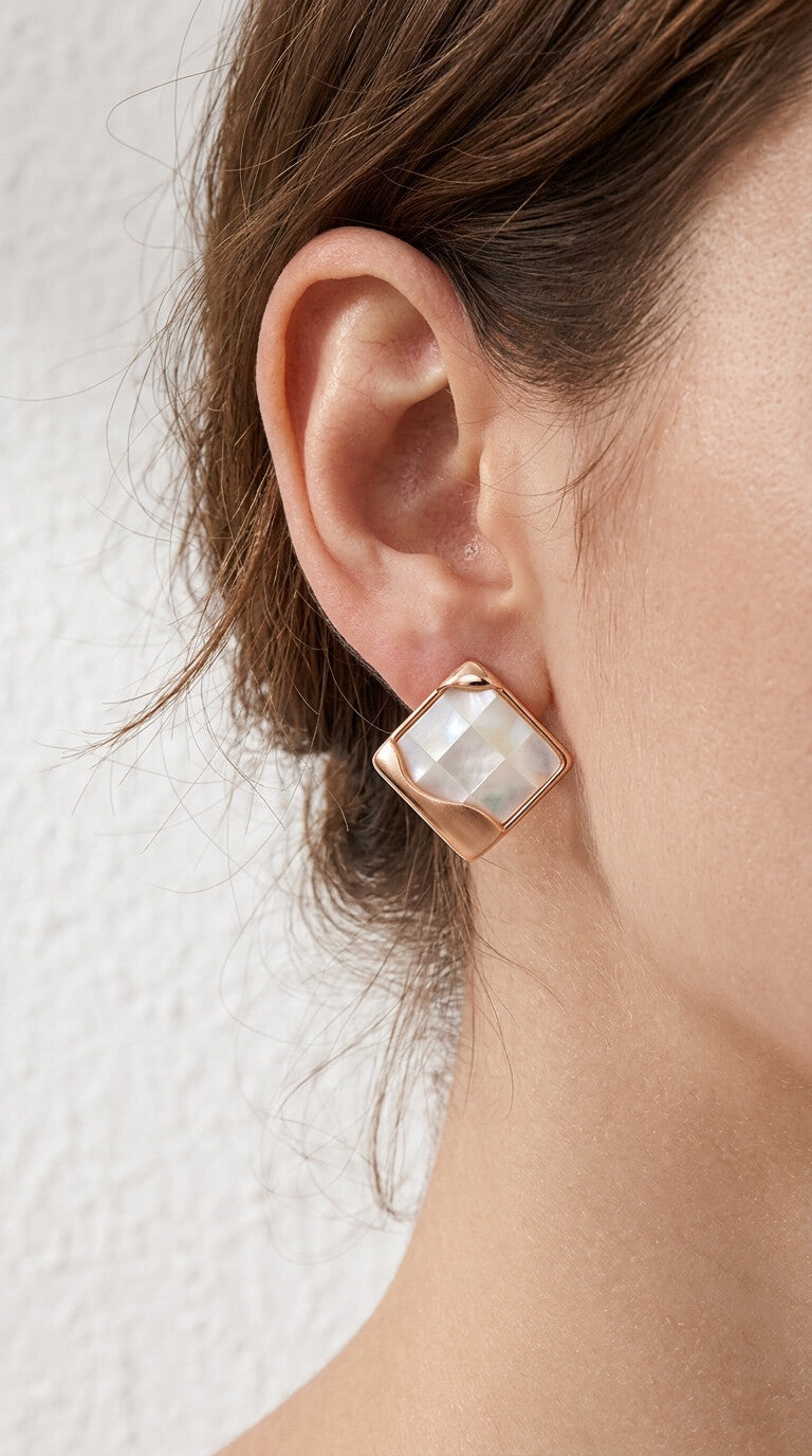 Shell Square Stud Earrings
